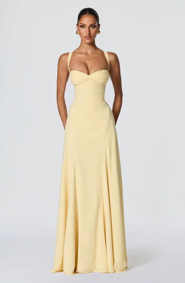 Women's sweetheart neckline maxi dress, elegant & formal wedding guest attire for special occasions.