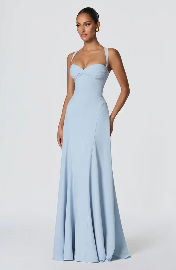 Maxi dress for women, sweetheart neckline, formal wedding guest wear, elegant special occasion gown.