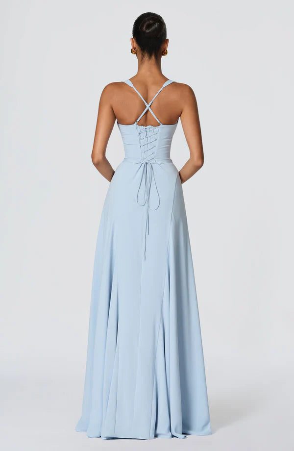 Women's elegant long dress, sweetheart neckline, perfect for a bridesmaid, prom, or wedding guest outfit.