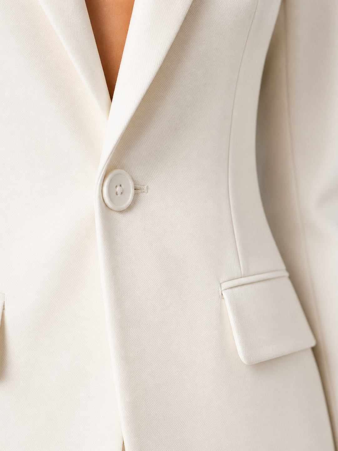 Coordinated women's wide leg trousers & tailored blazer set, ideal for modern office fashion.