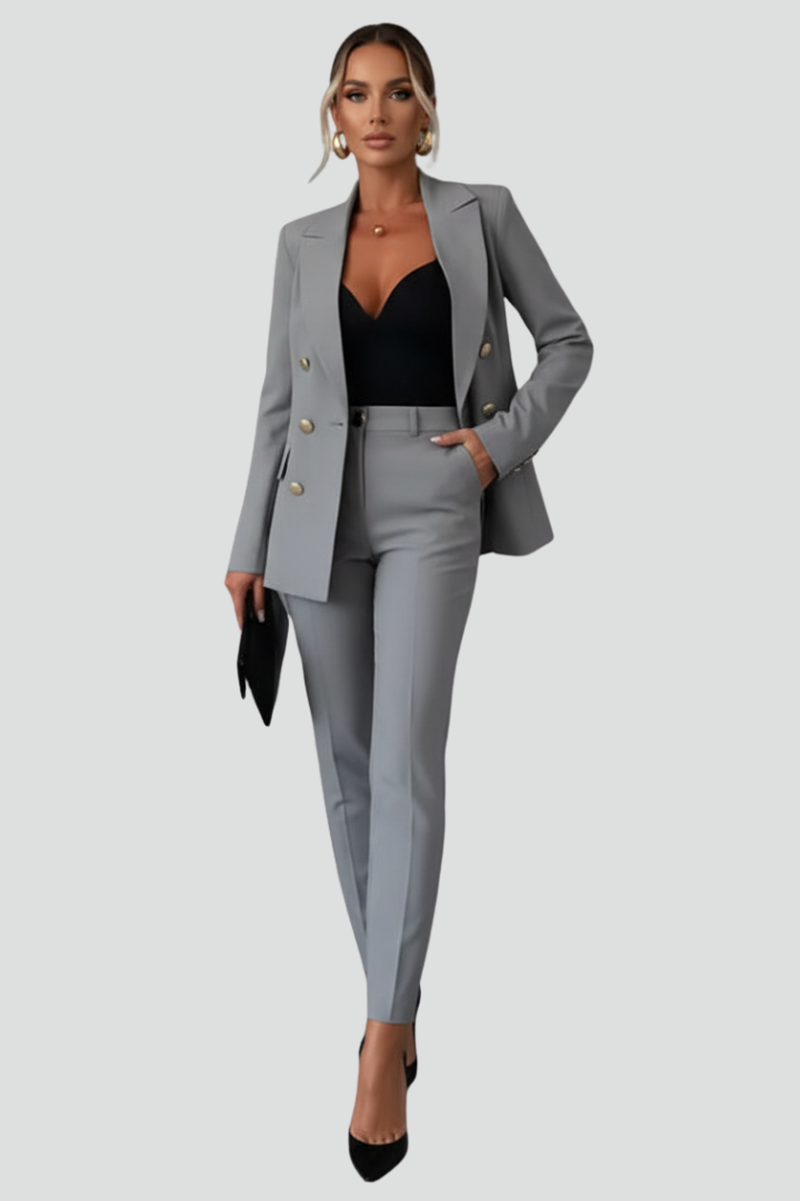 Versatile women's office wear: elegant tailored blazer and matching trousers for a professional look.