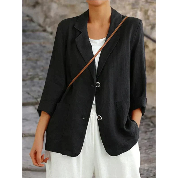 Versatile women's fashion: Tailored lightweight blazer for any occasion