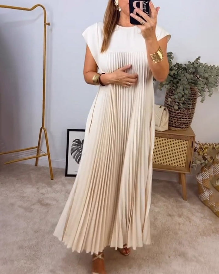 Everyday comfort in this flowy A-Line midi dress for women. Classic summer fashion staple.