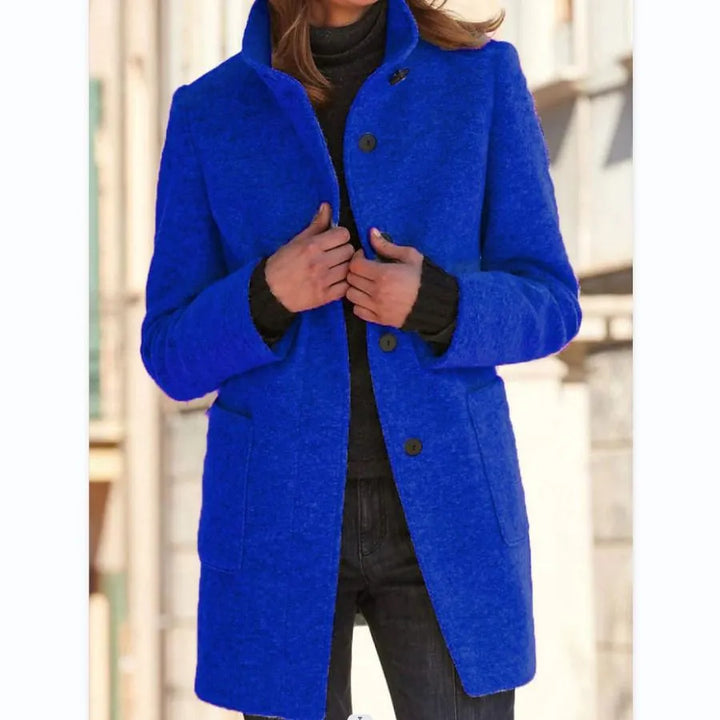 Versatile women's elegant long coat, perfect as workwear or for a sophisticated look.