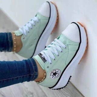 Orthopedic sneakers for women, ideal for stylish and pain-free everyday wear.