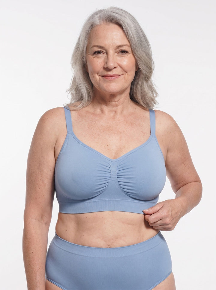 Versatile women's seamless wire-free bra, ideal for everyday comfort, made from a stretchy, soft fabric.