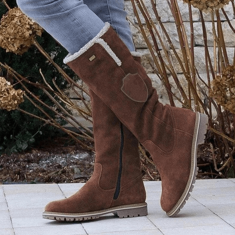 Women's ultra-warm winter boots, cozy & slip-resistant for snow. Ideal for cold weather & everyday wear.