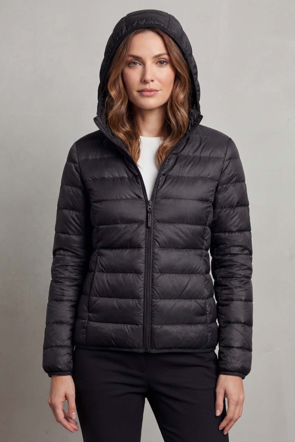 Everyday women's hooded puffer jacket, ultralight, packable, ideal for fall and spring.