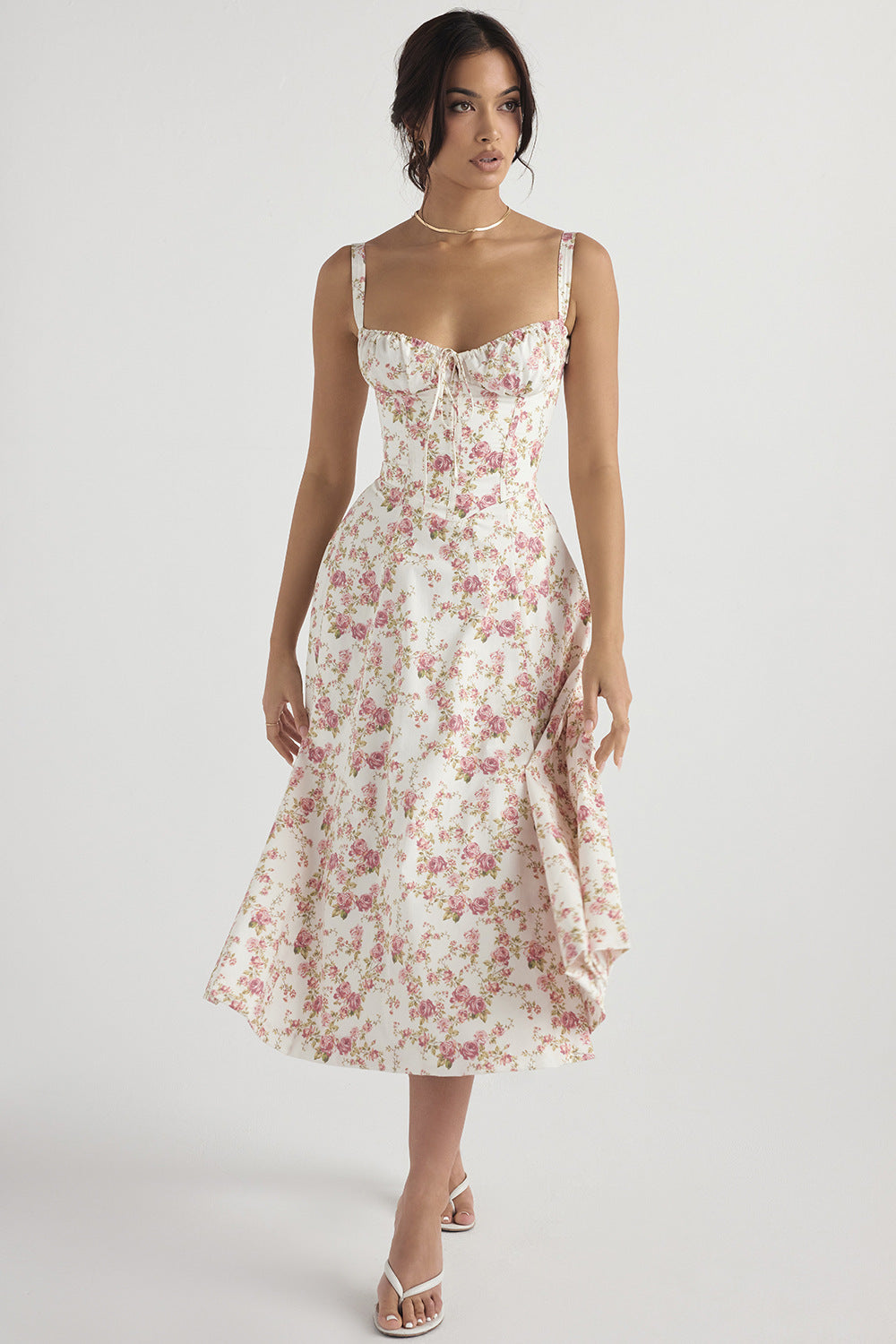 Casual women's floral spring dress, midi length, vibrant print, comfortable & stylish.