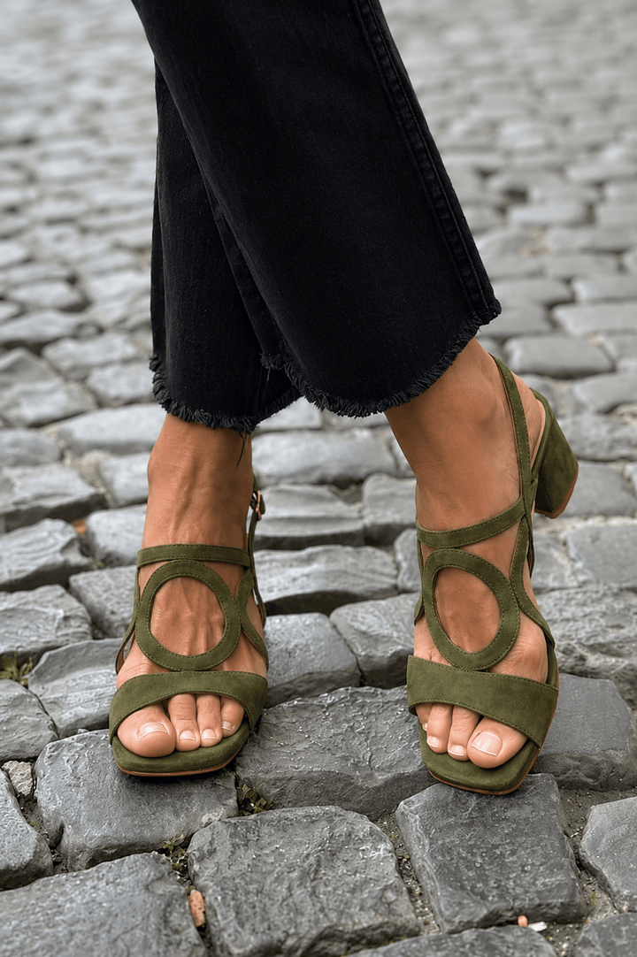 Versatile women's vibrant heeled sandals, ideal for summer elegance & comfort.