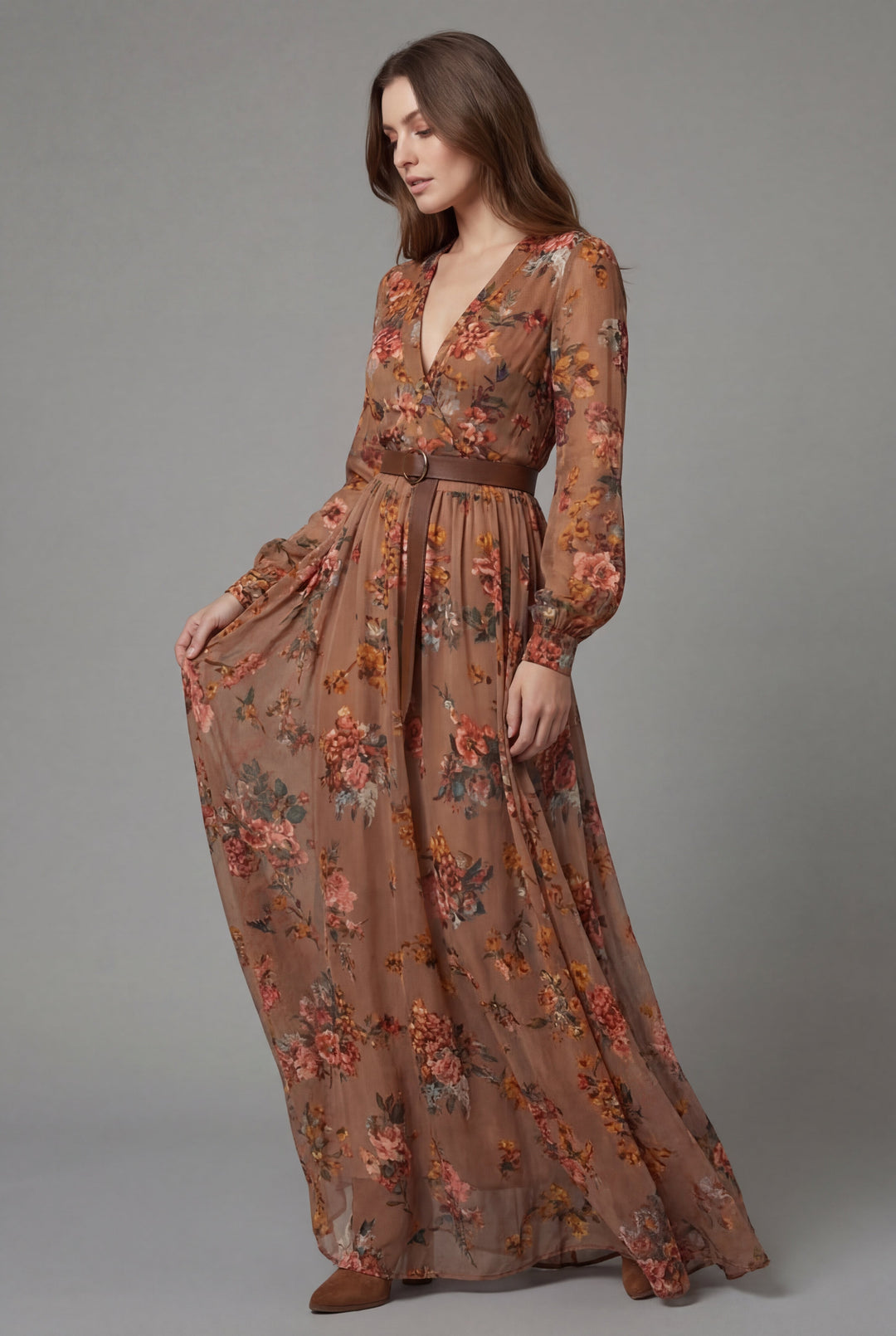 Women's vintage bohemian floral maxi dress. Elegant long summer dress for women's fashion.