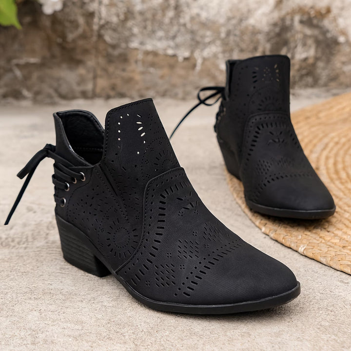 Comfortable women's vintage ankle boots, perfect for daily wear or dressy occasions. Easy side zip closure.