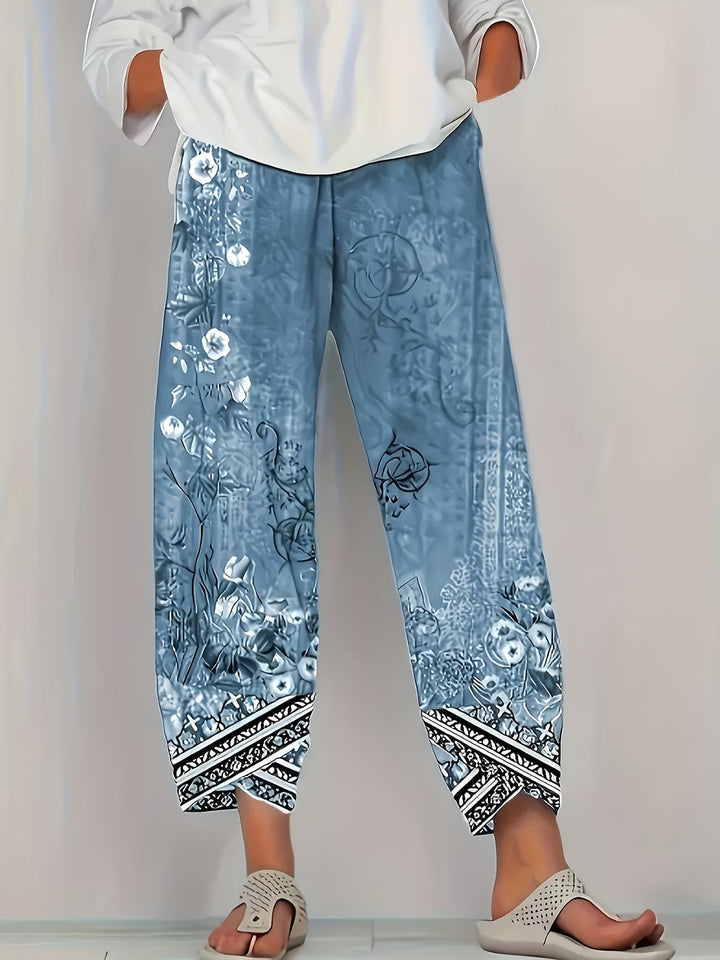 Casual women's vintage floral trousers, offering a relaxed fit for comfortable spring and summer outfits.