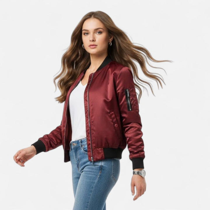 Retro-inspired women's jacket with a modern zip closure