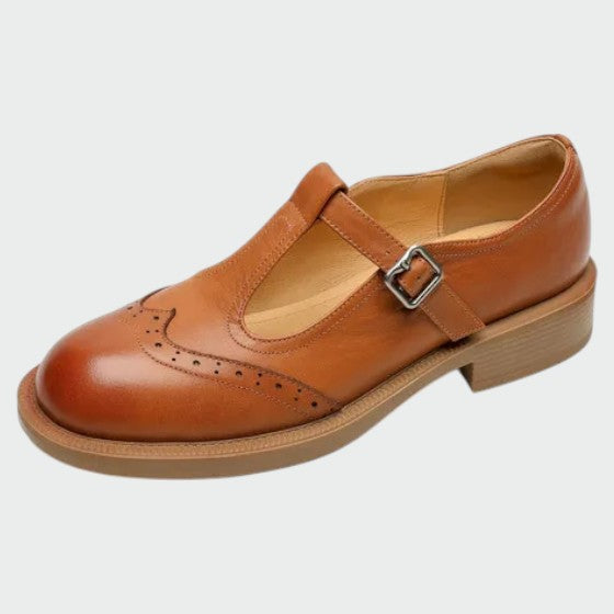Classic women's Mary Jane shoes in black, embodying retro style and vintage charm with a comfortable fit.