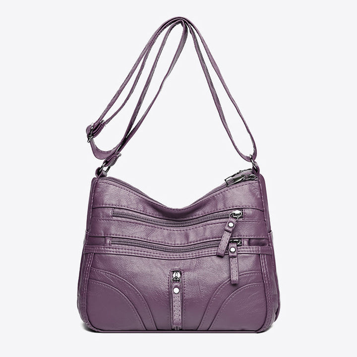 Women's relaxed shoulder bag in vintage style. A practical everyday fashion accessory, great as a handbag.