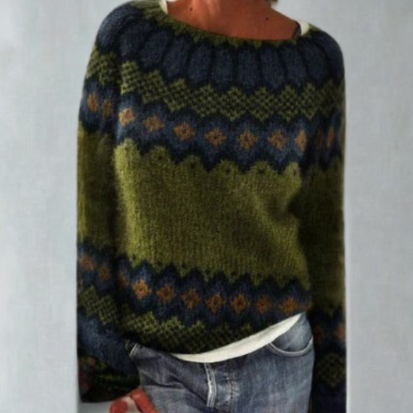 Women's vintage style comfy knit sweater, perfect for autumn elegance and everyday cozy wear.