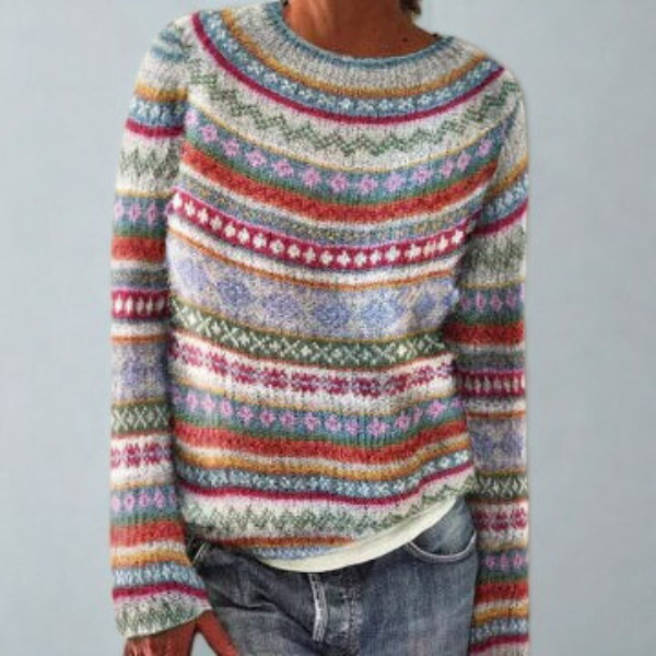 Women's vintage-inspired jumper, a comfortable and elegant knitwear piece for versatile autumn fashion.