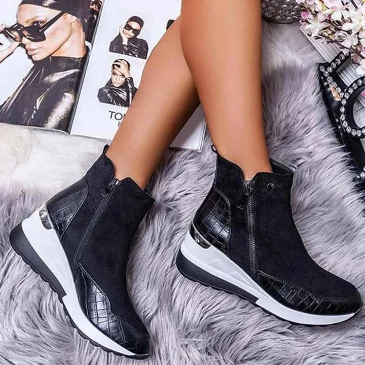 Comfortable women's ankle boots, fully waterproof. Perfect casual footwear for winter, rain, and everyday easy wear.