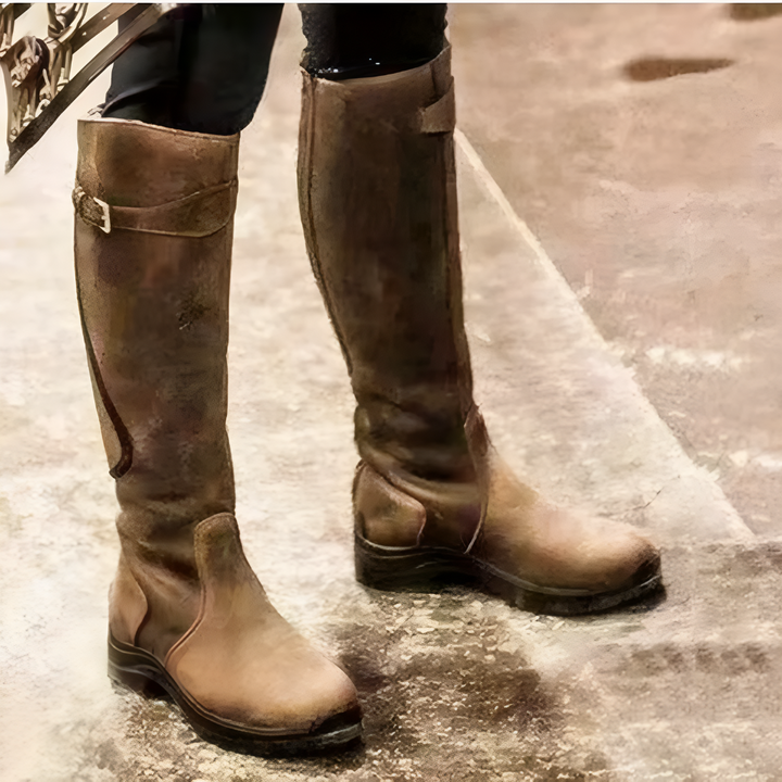 Comfortable women's waterproof ankle boots, ideal for outdoor adventures & everyday casual style. Low heel.