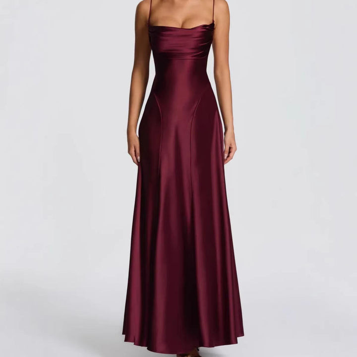 Women's wedding guest maxi dress with sweetheart neckline, elegant floor-length formal gown perfect for special occasions.