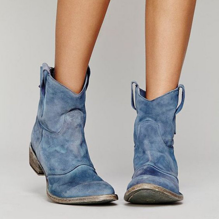 Fashionable women's Western ankle boots, ideal for adding a casual chic touch to your fall and everyday outfits.
