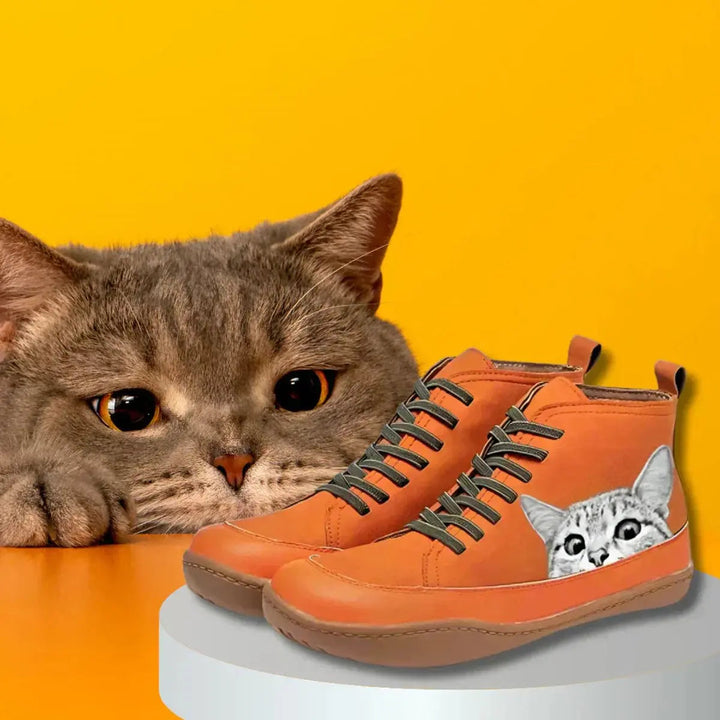 Whimsical cat print women's high-top lace-up flat ankle boots. Comfortable, unique casual footwear for autumn.