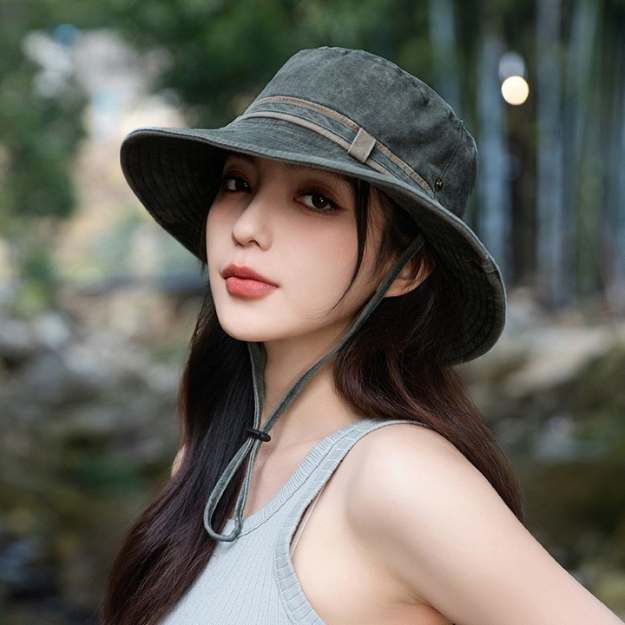 Women's wide brim gardening sun hat with chin strap. Offers excellent UV protection for outdoor activities.