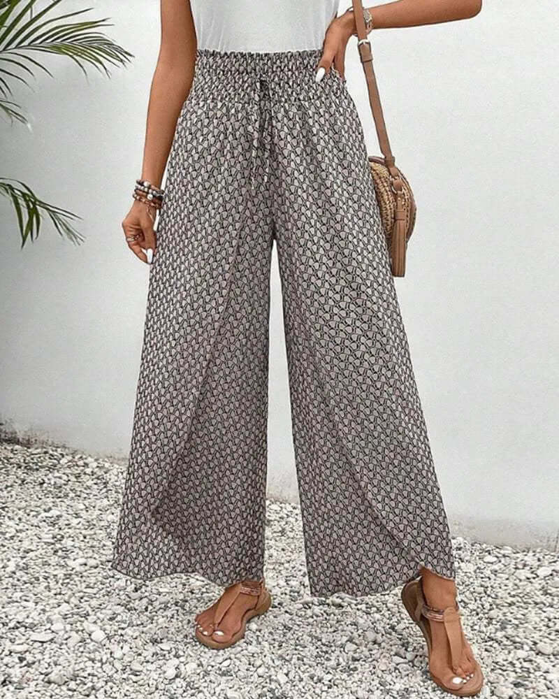Women's wide leg palazzo trousers, flowy & lightweight, perfect for casual summer fashion.