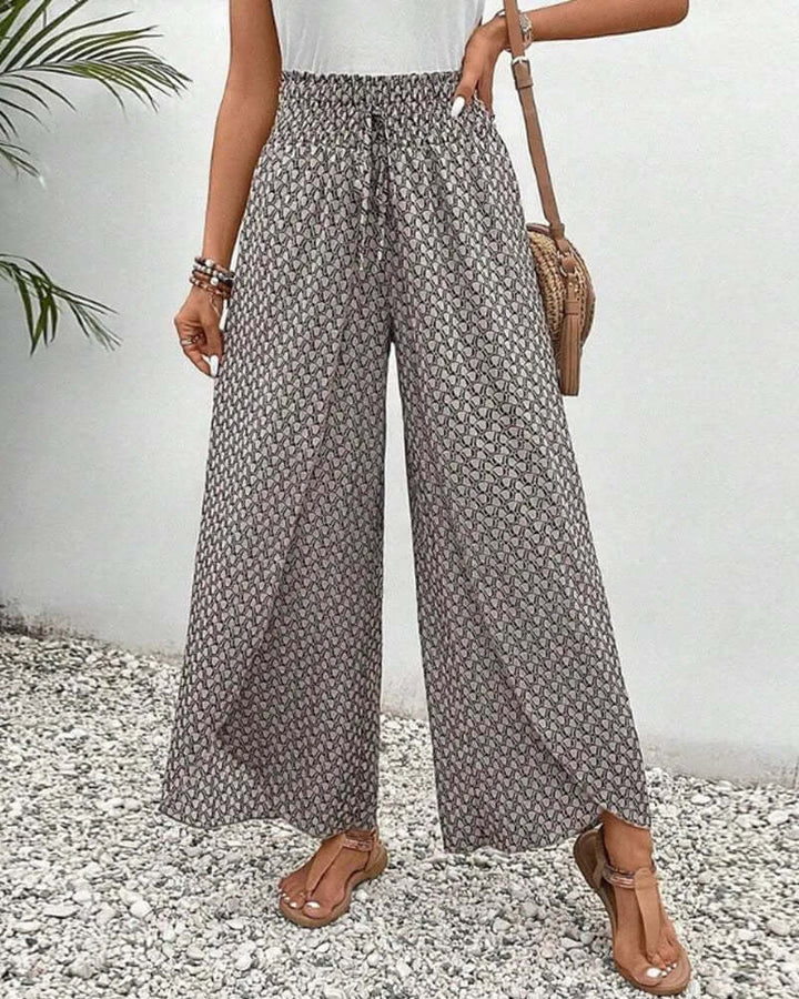 Women's wide leg palazzo trousers, flowy & lightweight, perfect for casual summer fashion.