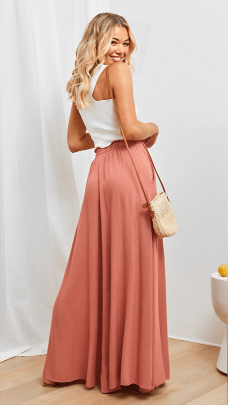 Women's wide-leg trousers, comfortable elastic waist.