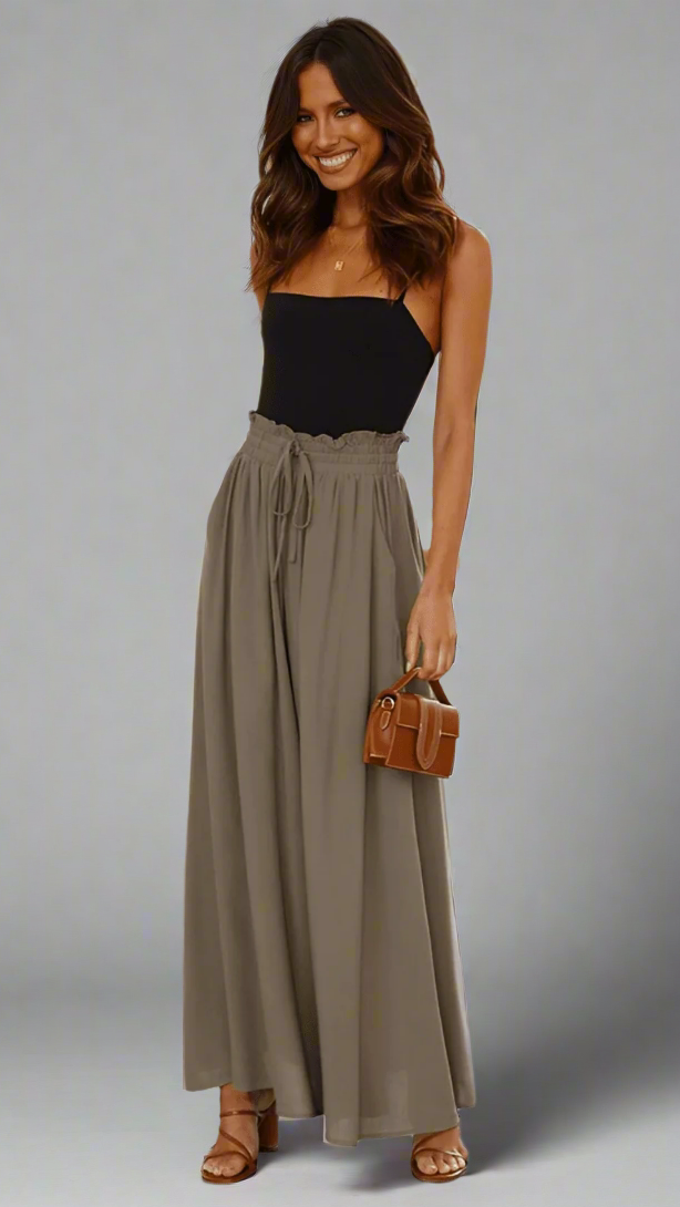 Comfortable wide-leg pants for women with an elastic waist, ideal for relaxed daily wear.