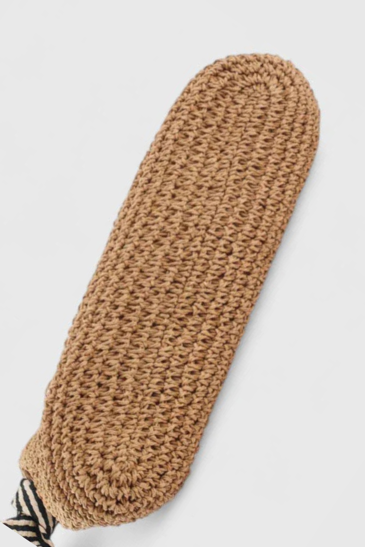 Must-have women's summer woven straw tote bag, a casual handbag with striking contrast straps.